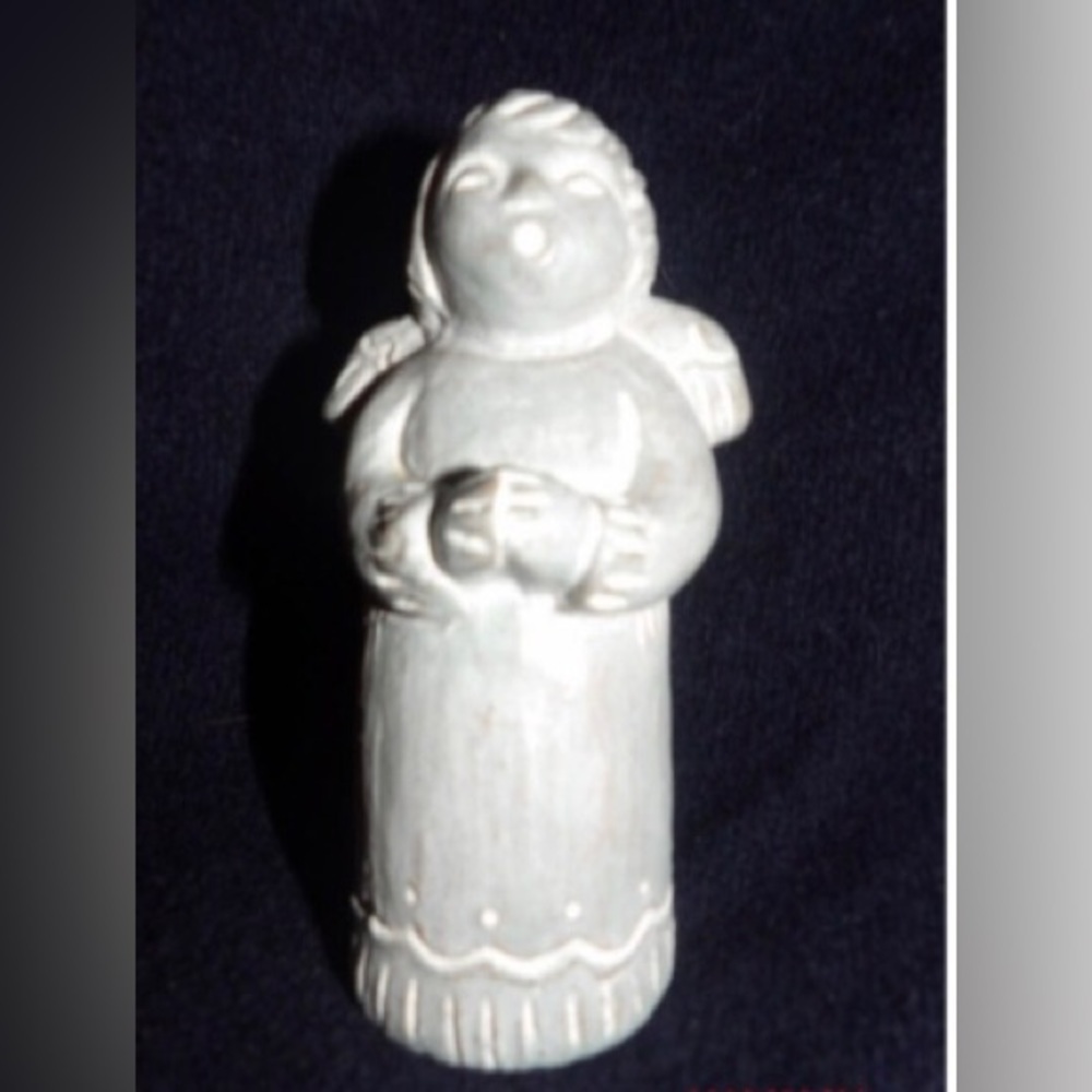 Isabel Bloom Sculpture, NWOT/ Singing Praying Angel, Signed, Dated 1994/ 5”